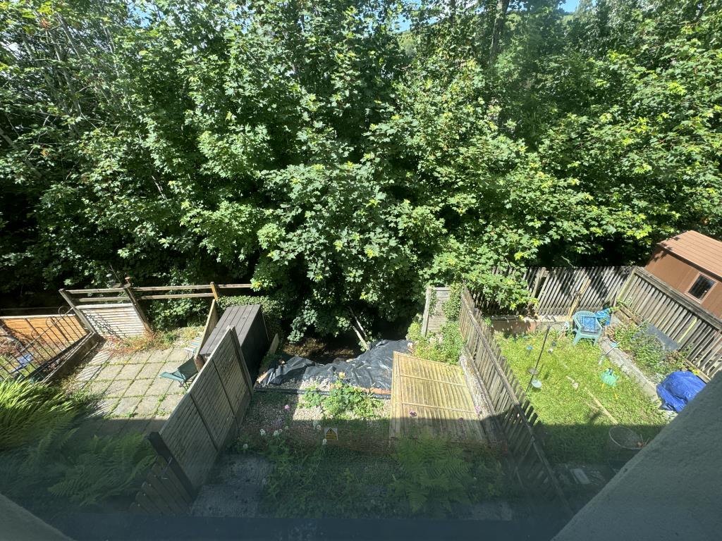 Lot: 117 - RESIDENTIAL FREEHOLD INVESTMENT - Rear garden taken from bedroom window
